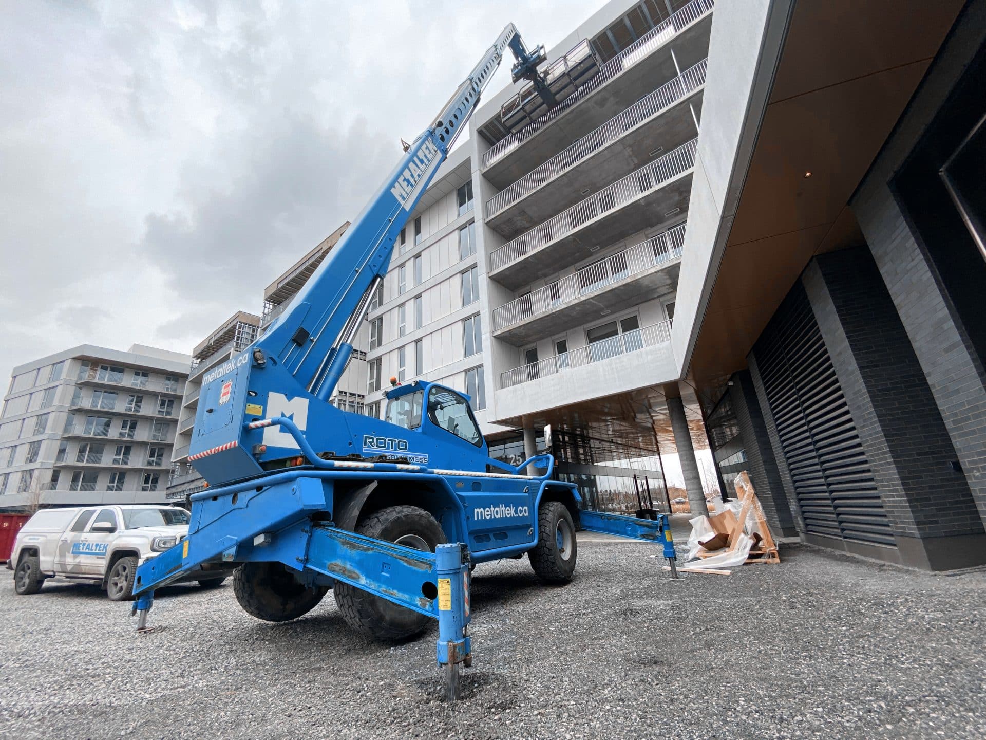 Vue d’un chantier métallique complexe.