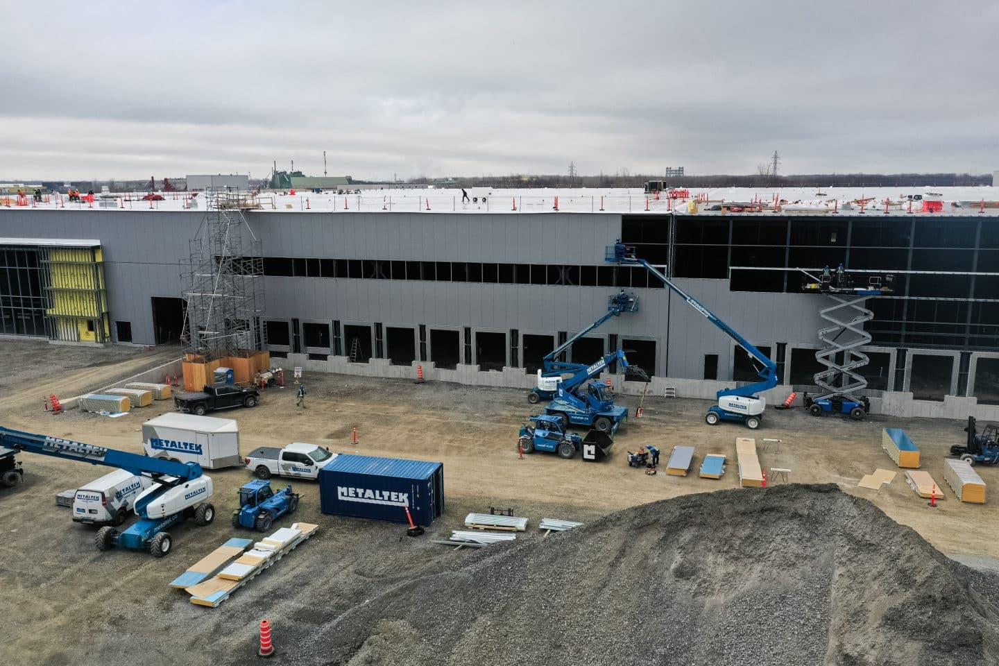 Vue aérienne d'un chantier en cours.